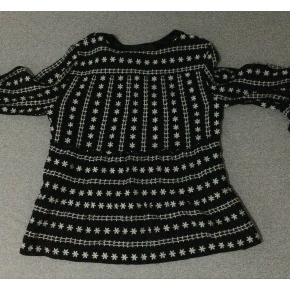 John Mark M Geometric Floral Print Embroidered Front Split V-Neck 3/4 - Picture 5 of 13